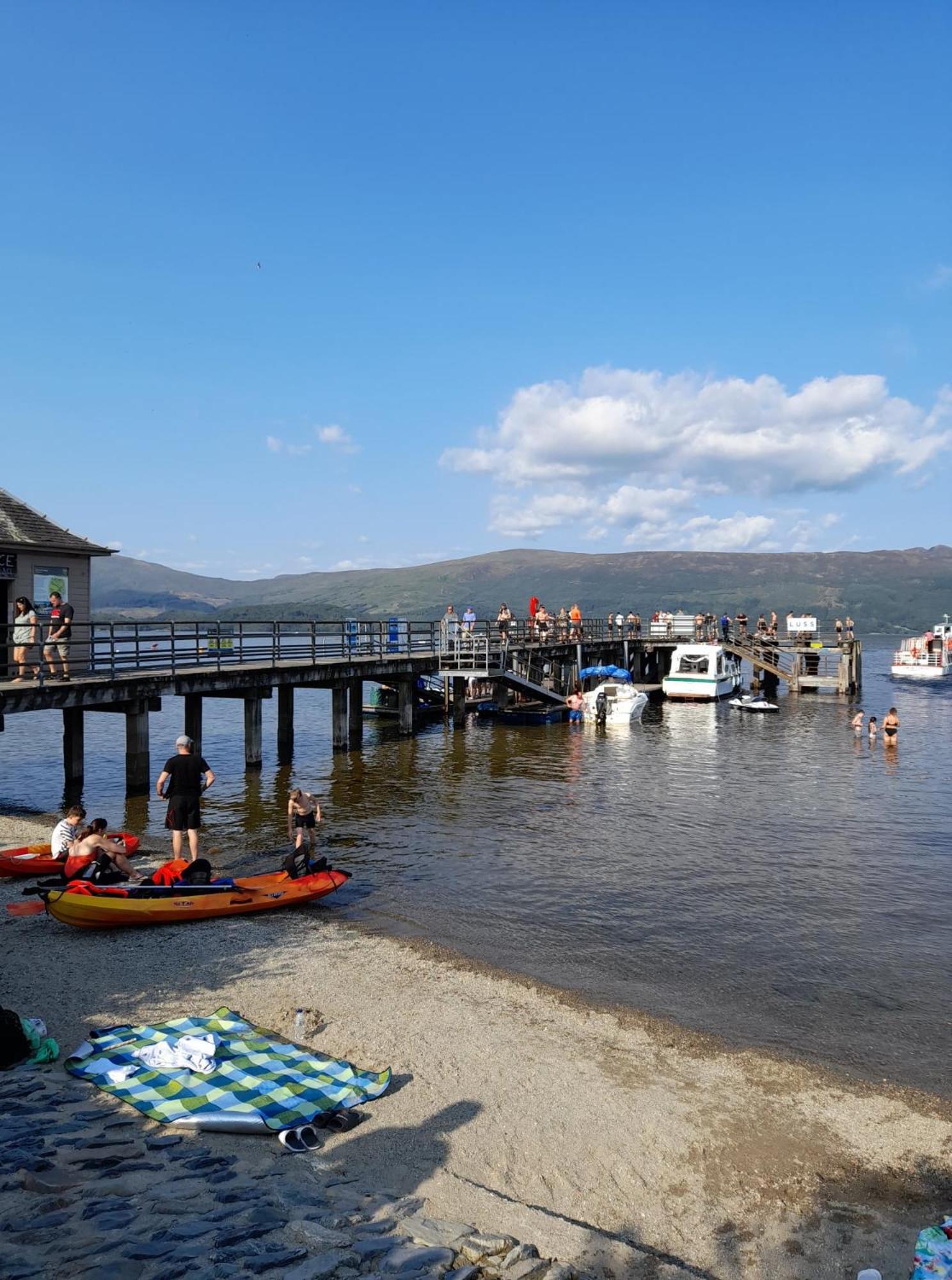 Cosy Lochside Cottage With Mountain And Sea Views Clynder 외부 사진