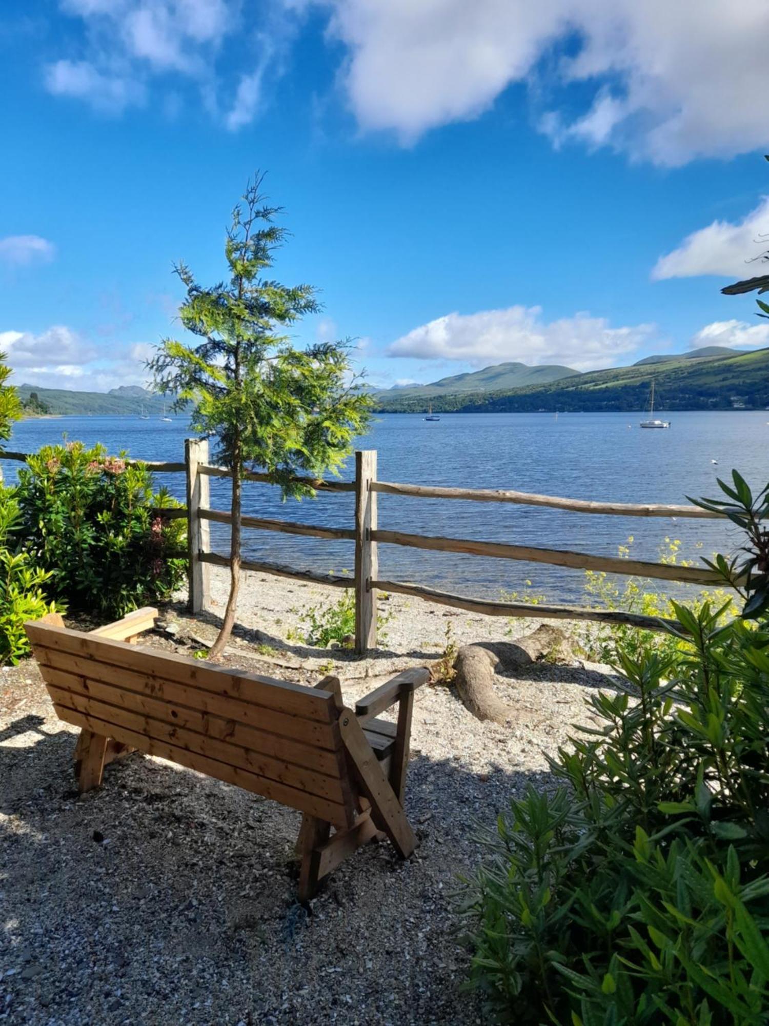 Cosy Lochside Cottage With Mountain And Sea Views Clynder 외부 사진