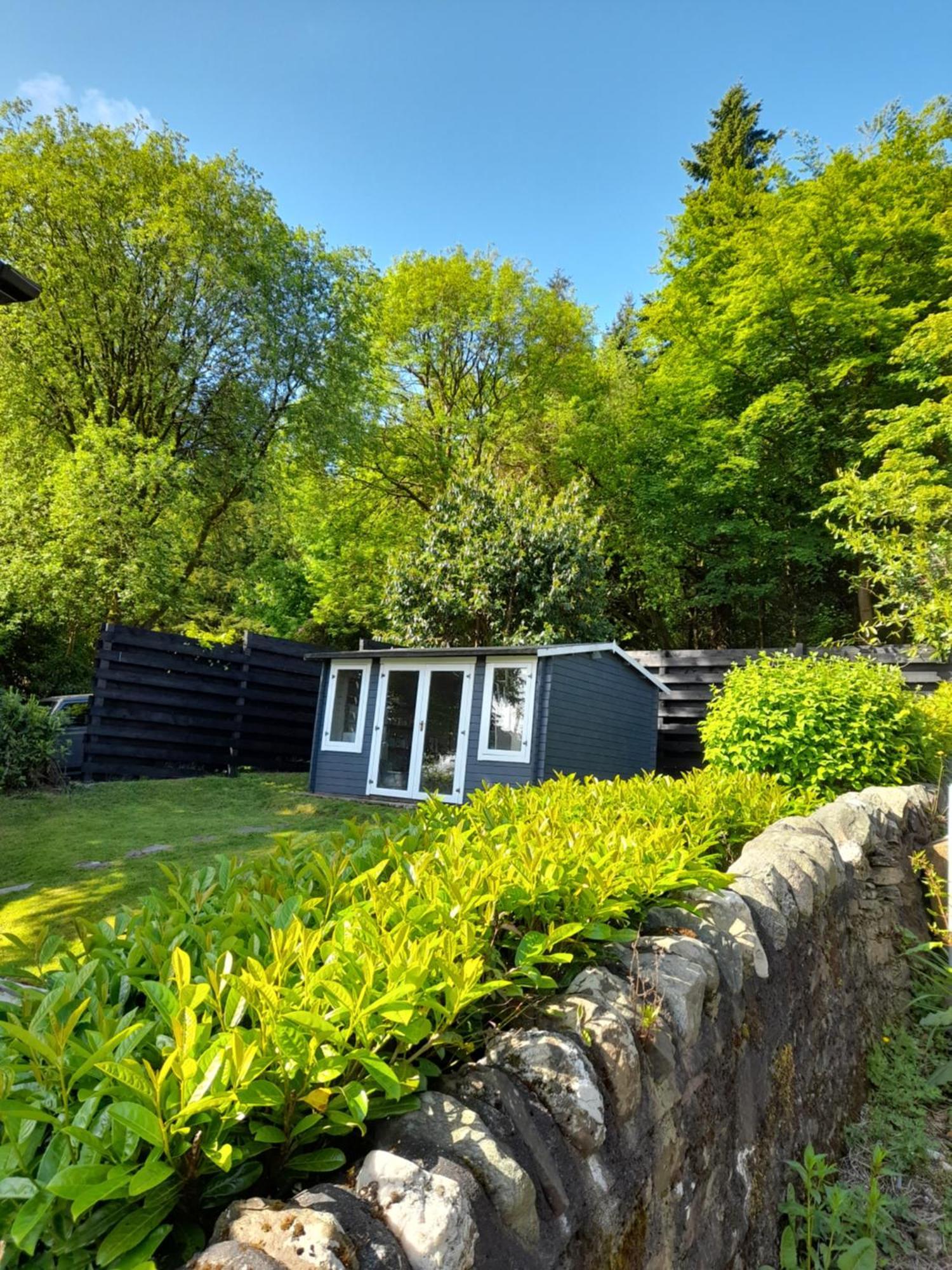Cosy Lochside Cottage With Mountain And Sea Views Clynder 외부 사진